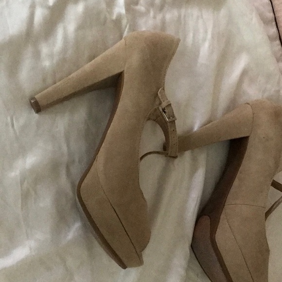 Marc Fisher Beige or Tan Suede Heels - Picture 3 of 12
